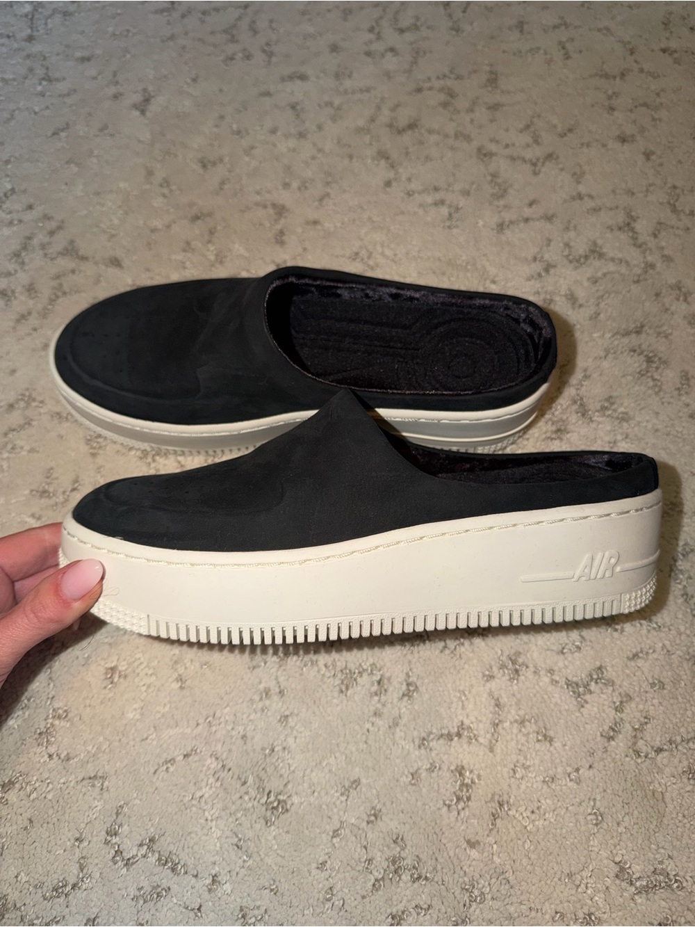 Nike ultraforce slip on